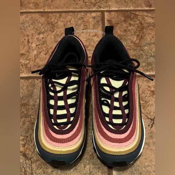 NWOT Nike Women's Air Max 97 SE shoes sz 7 - Picture 2 of 6